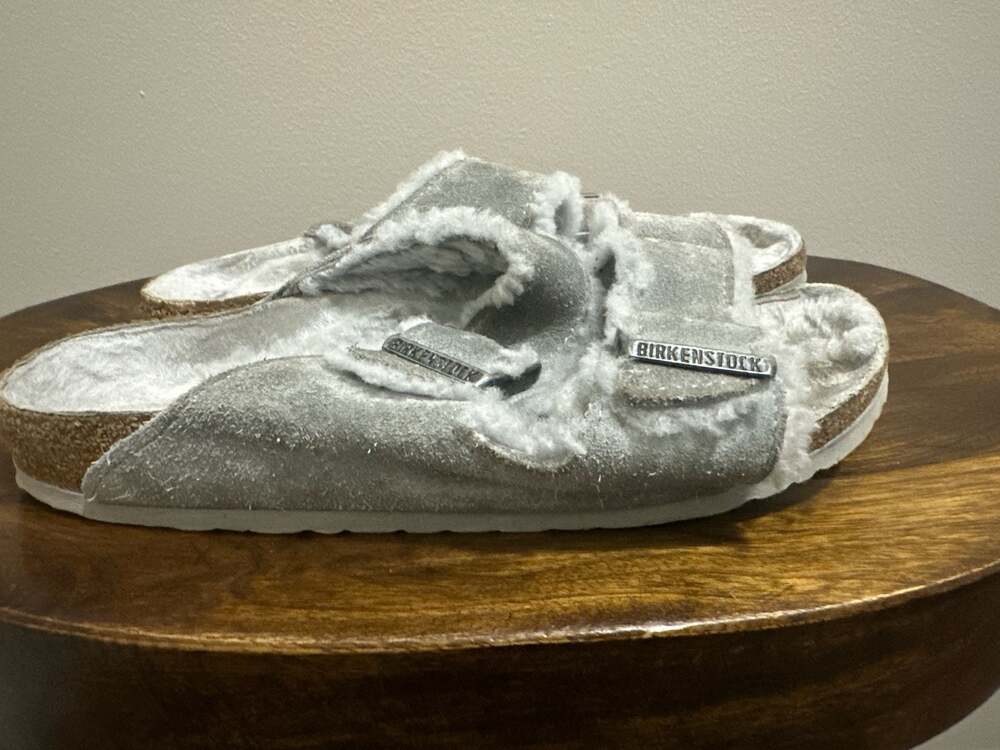 BIRKENSTOCK Arizona Women's Size 7 Shearling Taupe Grey Suede Buckle Sandal Gray - Picture 3 of 16